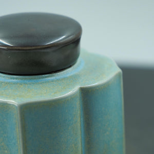 Kiln-Glazed Gradient Ceramic Storage Jar, Ideal for Coffee, Tea, Spices