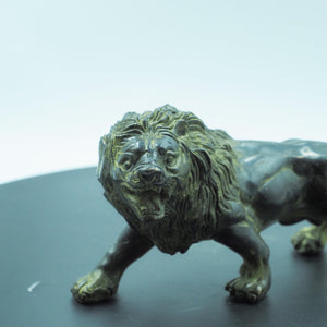 Bronze-Tone Solid Copper Male Lion Ornament, Muscular Roaring Lion Sculpture, Fierce and Majestic Decoration
