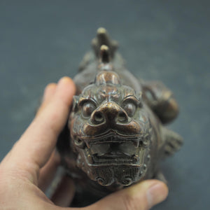 Antik messing Suanni løve statue: Hjemmebeskyttelse og rigdomsornament