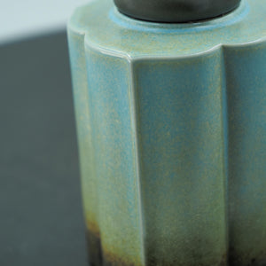 Kiln-Glazed Gradient Ceramic Storage Jar, Ideal for Coffee, Tea, Spices