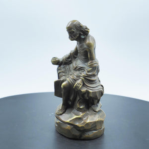 Messing-Daruma-Buddha-Statue: Kupferskulptur auf Felsen, Exquisite Handwerkskunst