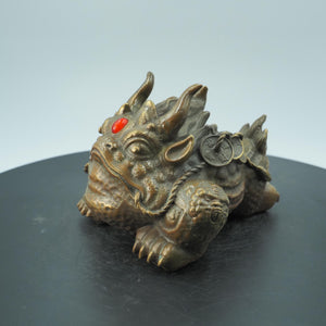 Brass Money Toad Statue: Feng Shui Wealth Charm, Home Decor