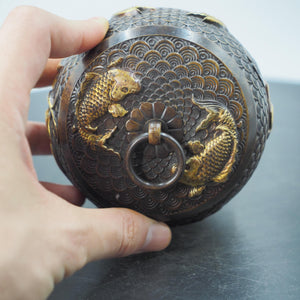 ヴィンテージ真鍮金メッキ鯉茶缶、小物収納ジャー、防湿・防虫容器