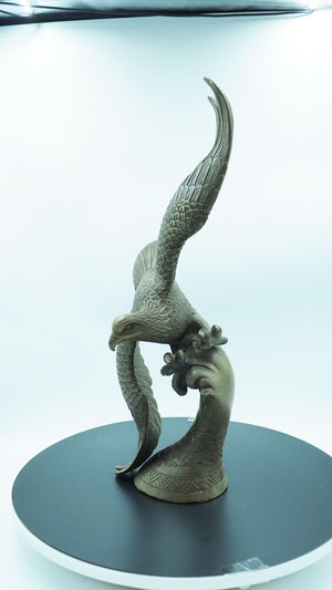 Hand-Carved Brass Eagle statuewith Grand Vision Design, Majestic Eagle Decorative Gift
